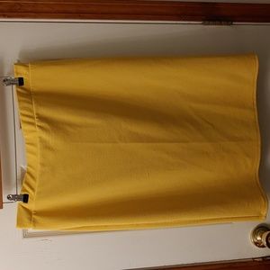 Bright yellow skirt. Size. large